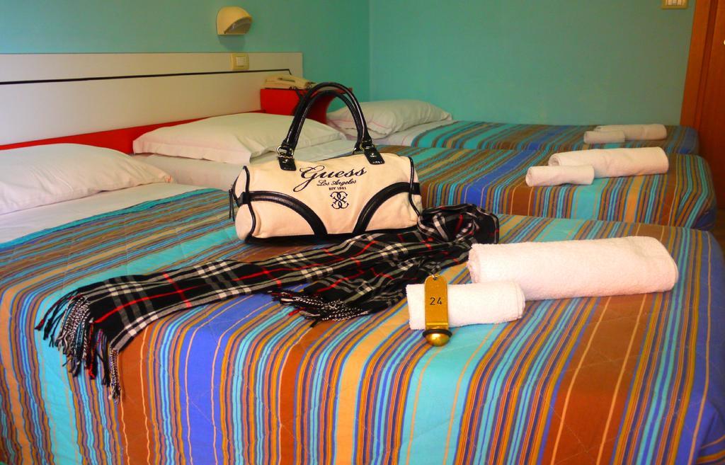 Hotel Maena Rimini Room photo